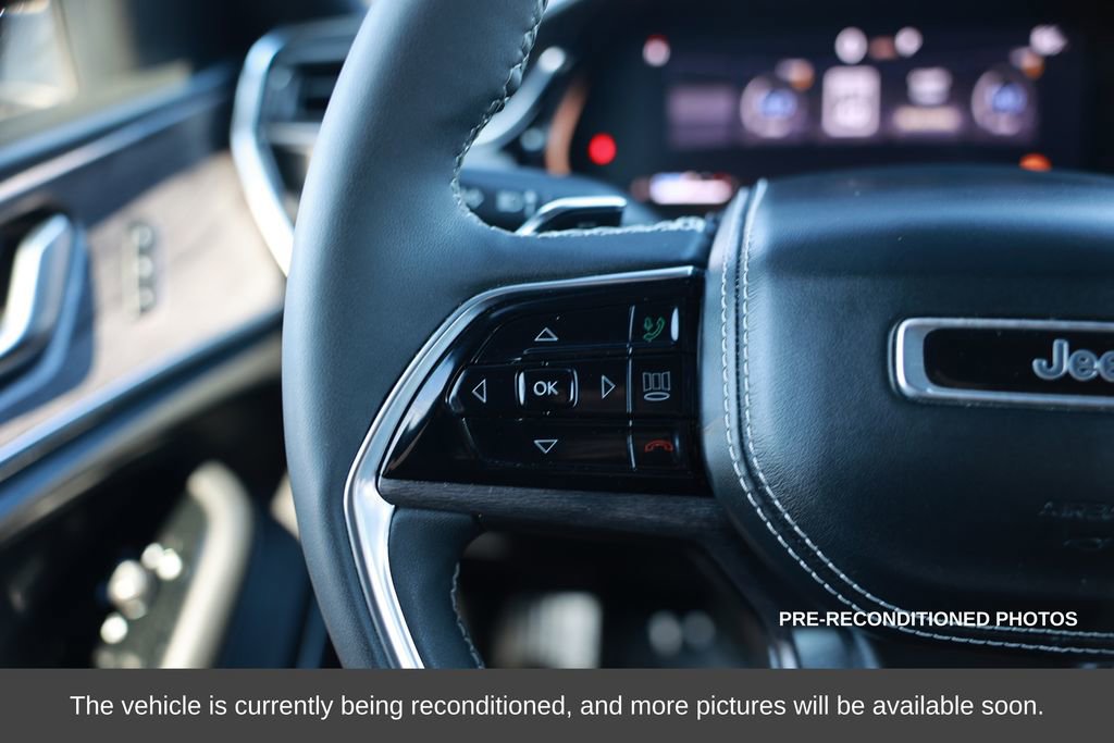 Used 2023 Jeep Grand Cherokee Overland image 21