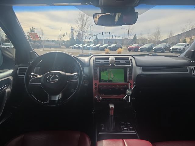 Used 2021 Lexus GX 460 Luxury w/ Off Road Package AWD/4WD image 15