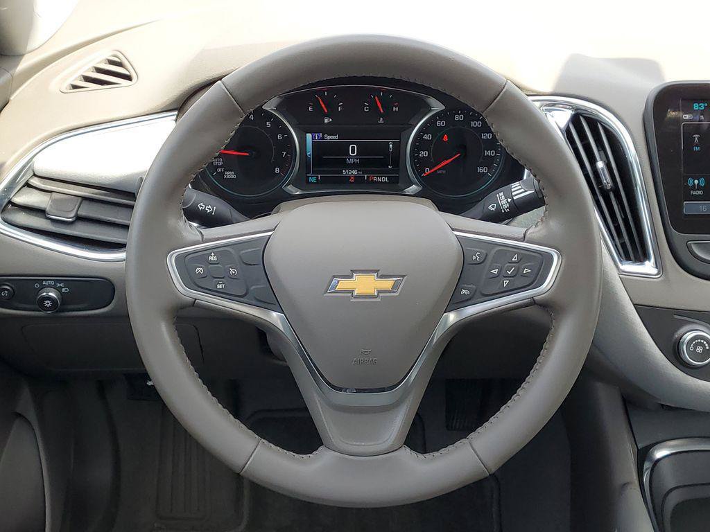 Used 2018 Chevrolet Malibu LT FWD image 25
