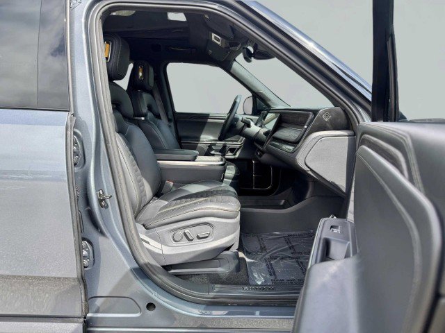 Used 2022 Rivian R1T Adventure image 55