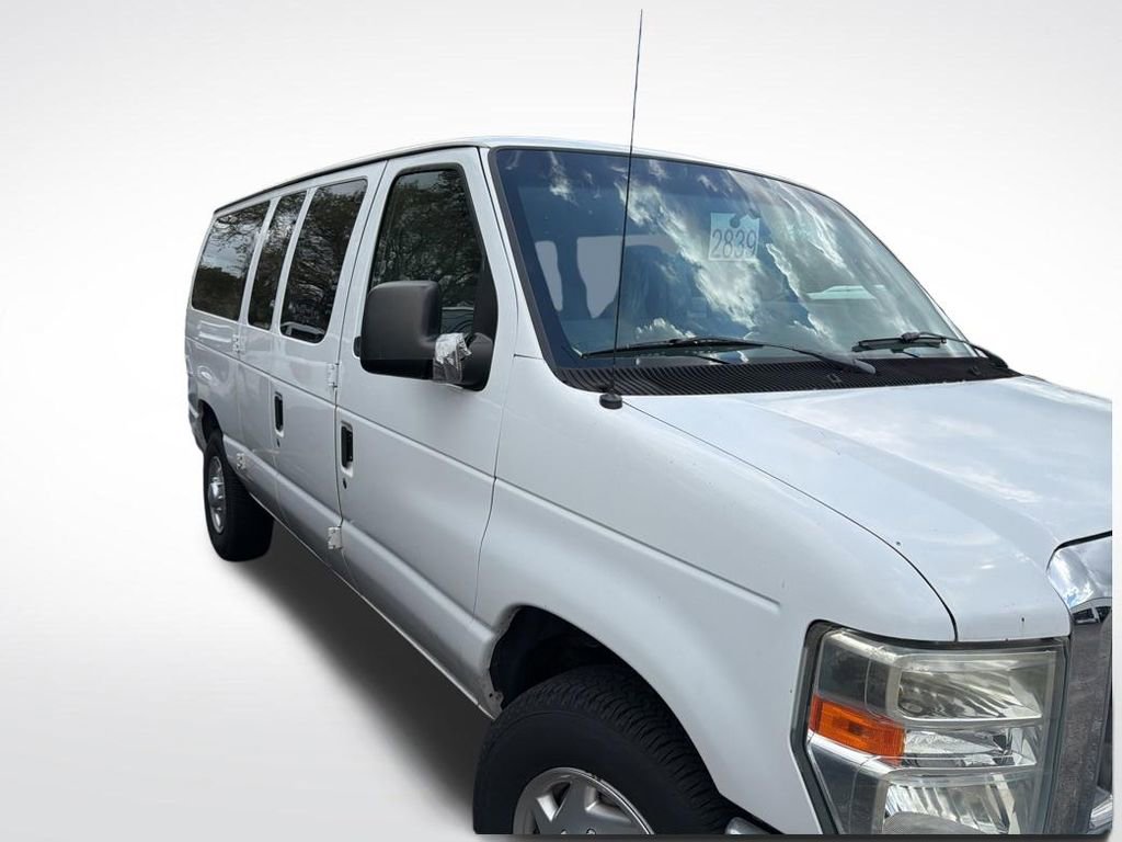 Used 2011 Ford E-350 and Econoline 350 XLT image 4