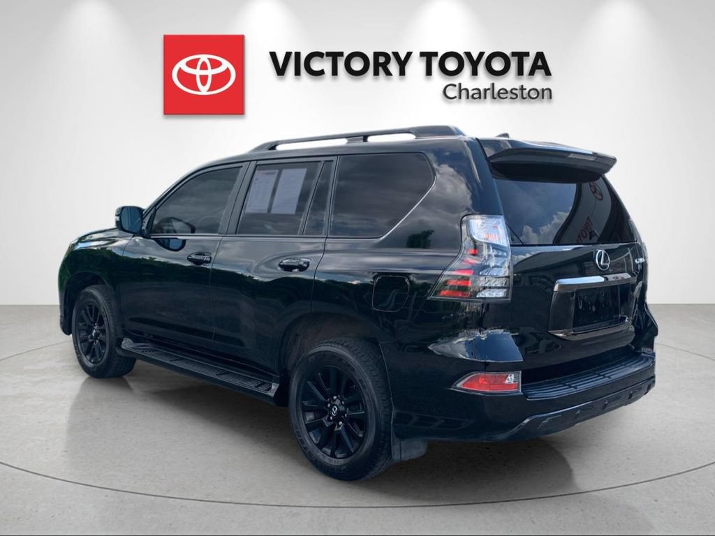 Used 2023 Lexus GX 460 w/ Black Line Special Edition AWD/4WD image 3