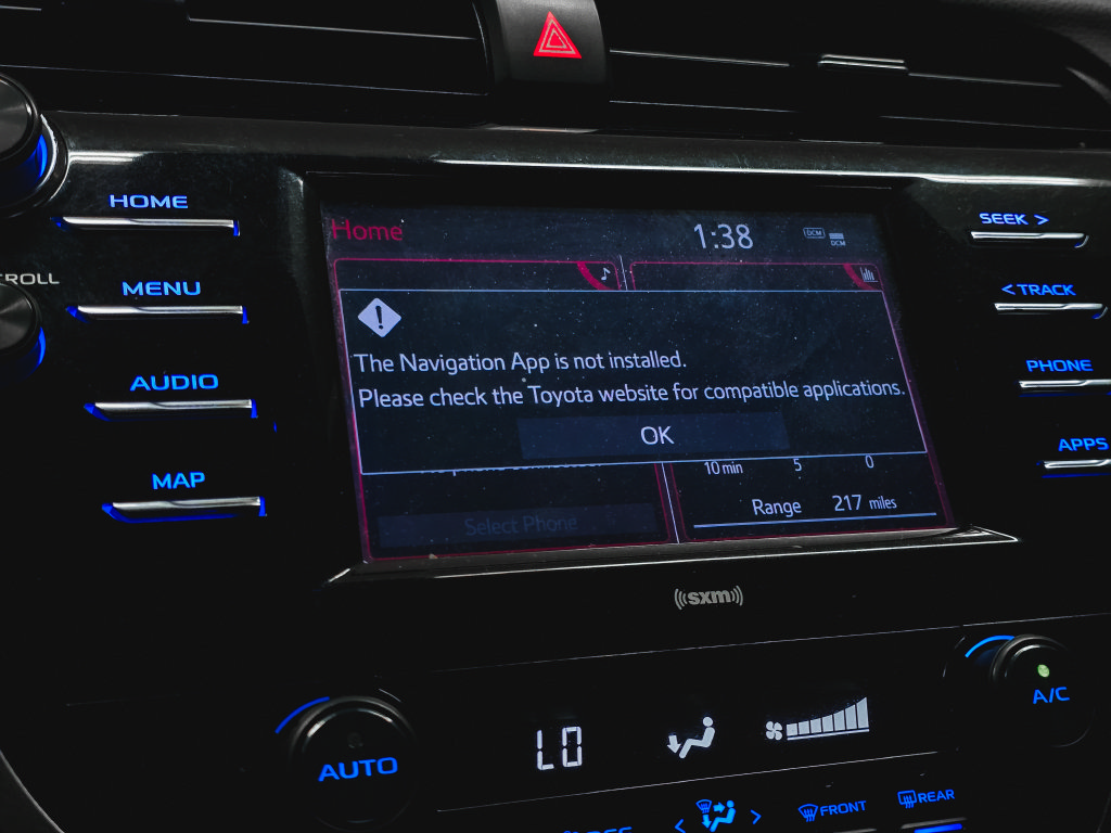 Used 2020 Toyota Camry SE FWD image 27
