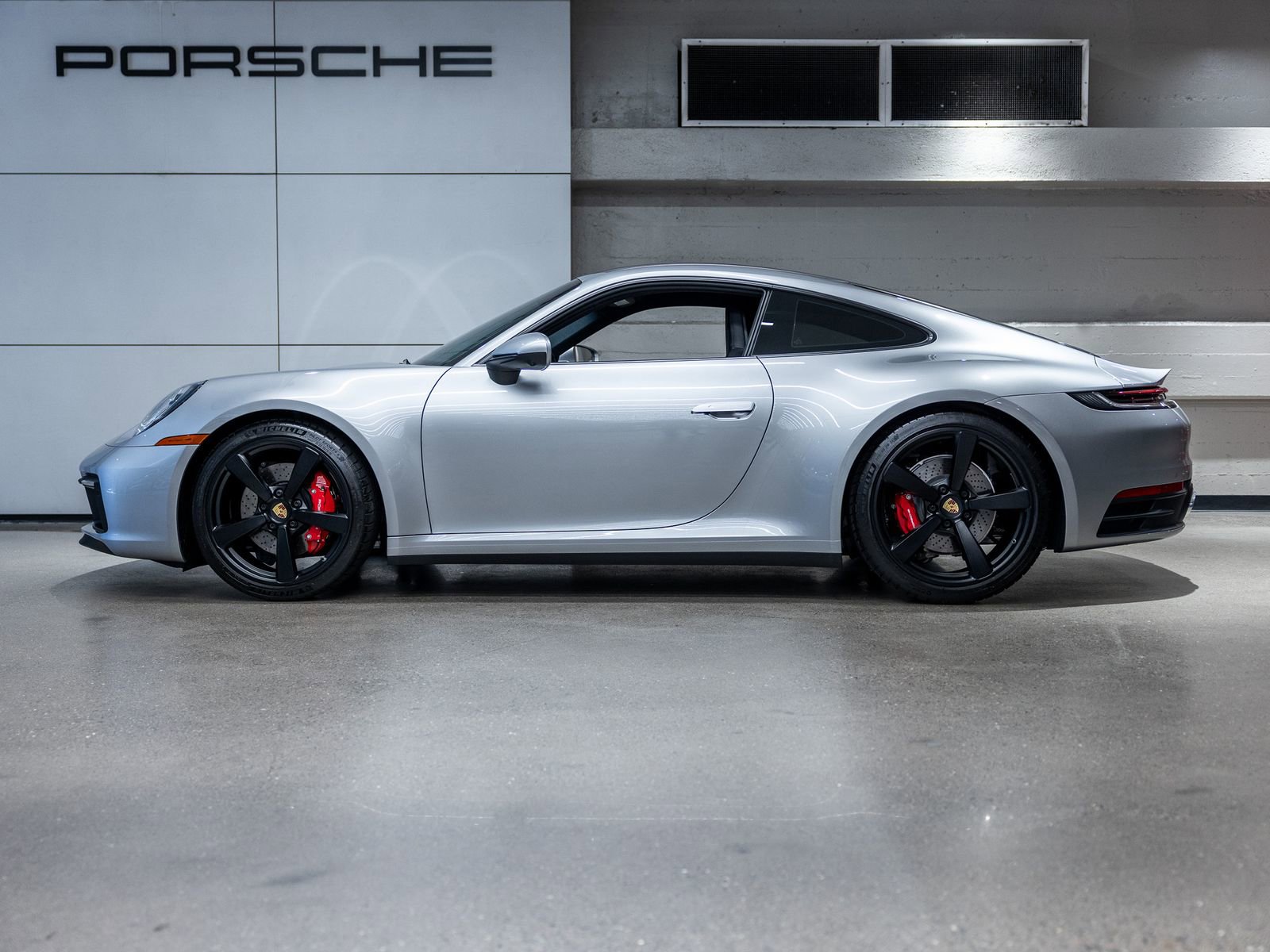 Certified 2024 Porsche 911 Carrera 4S w/ Premium Package AWD/4WD image 2