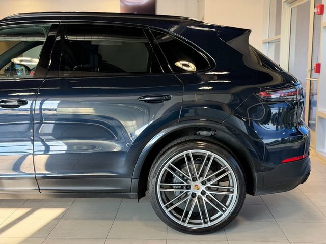 Used 2019 Porsche Cayenne S AWD/4WD image 8