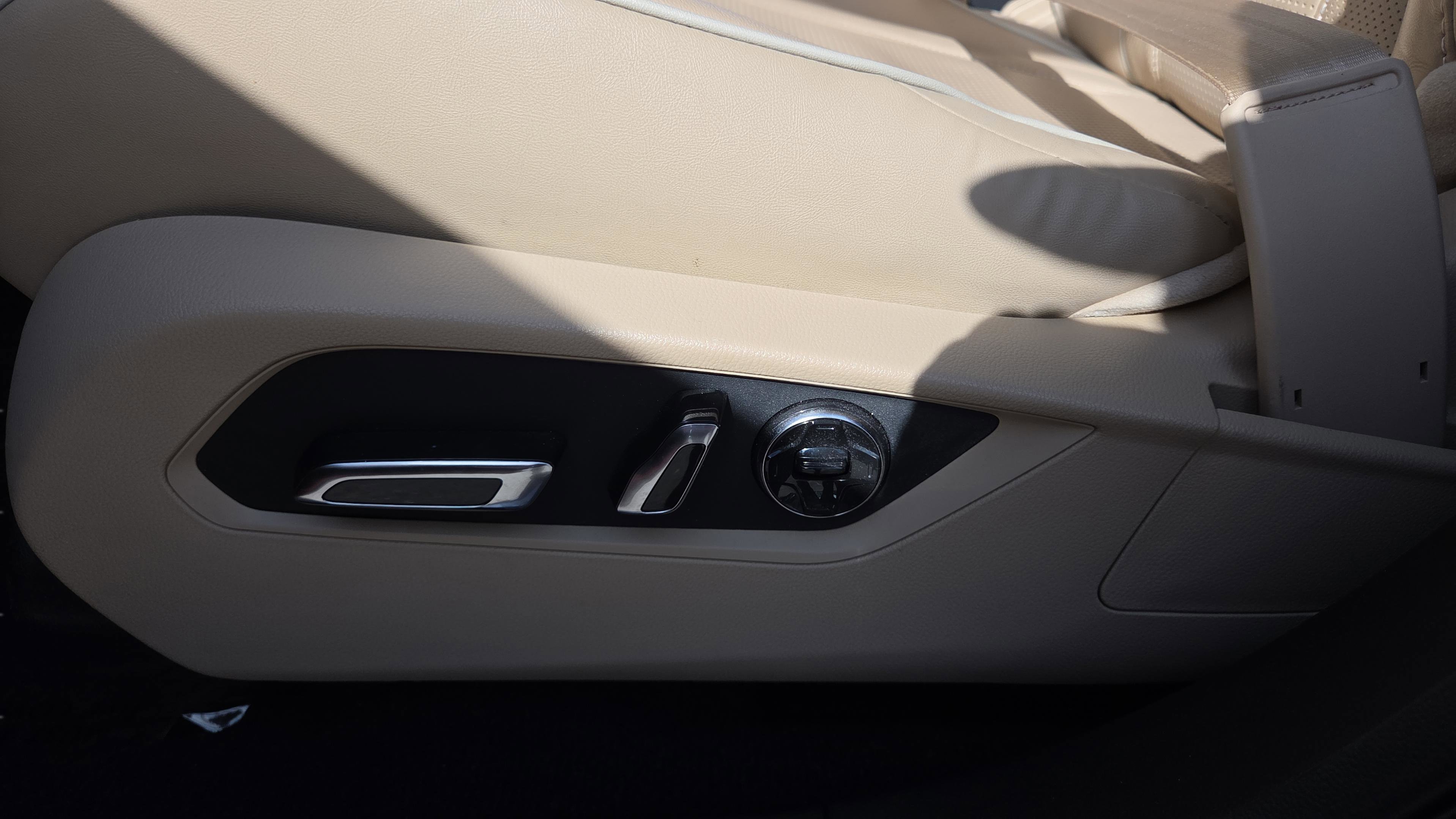 Certified 2023 Acura RDX AWD w/ Advance Package image 10