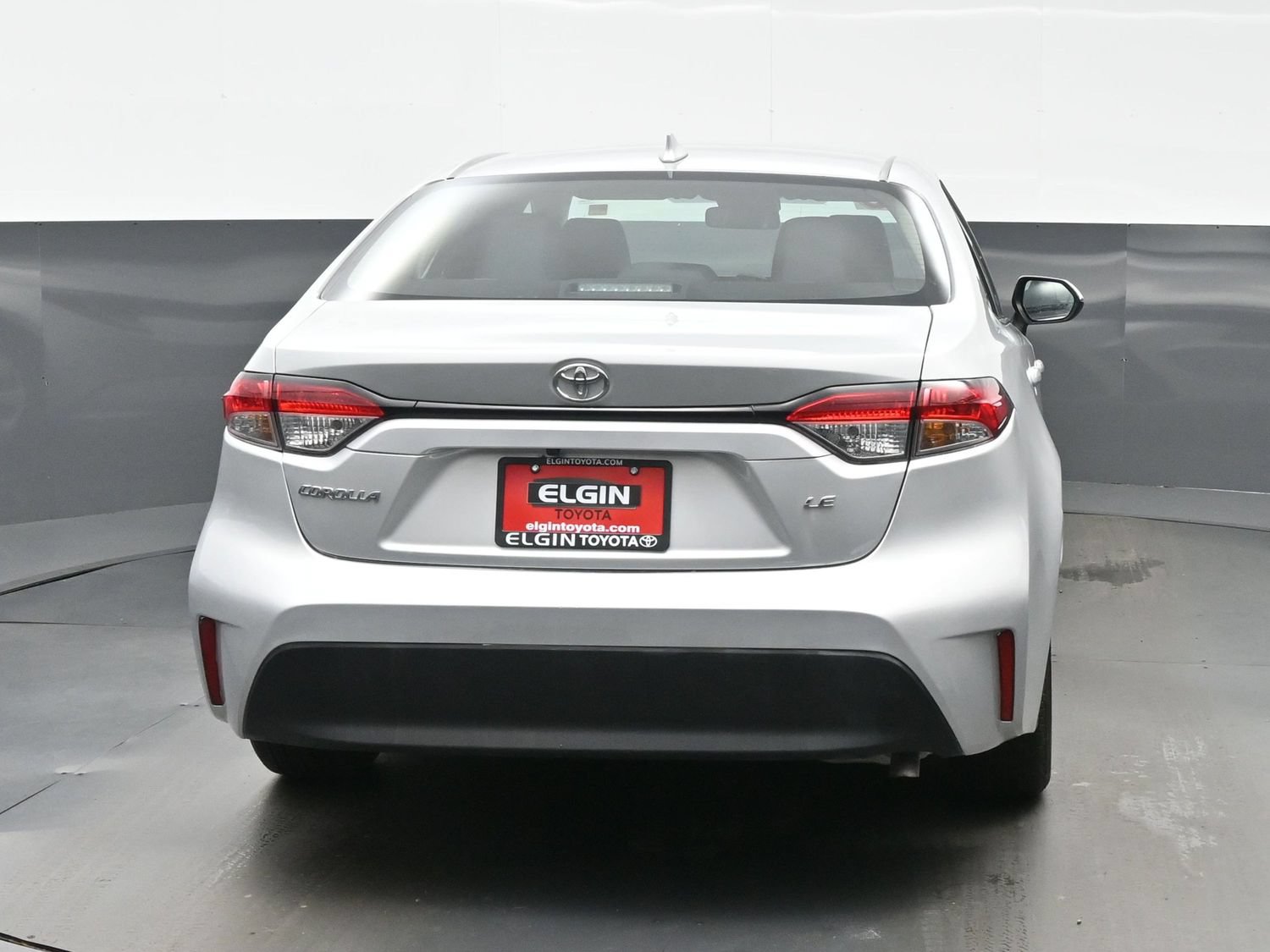 Used 2025 Toyota Corolla LE FWD image 5