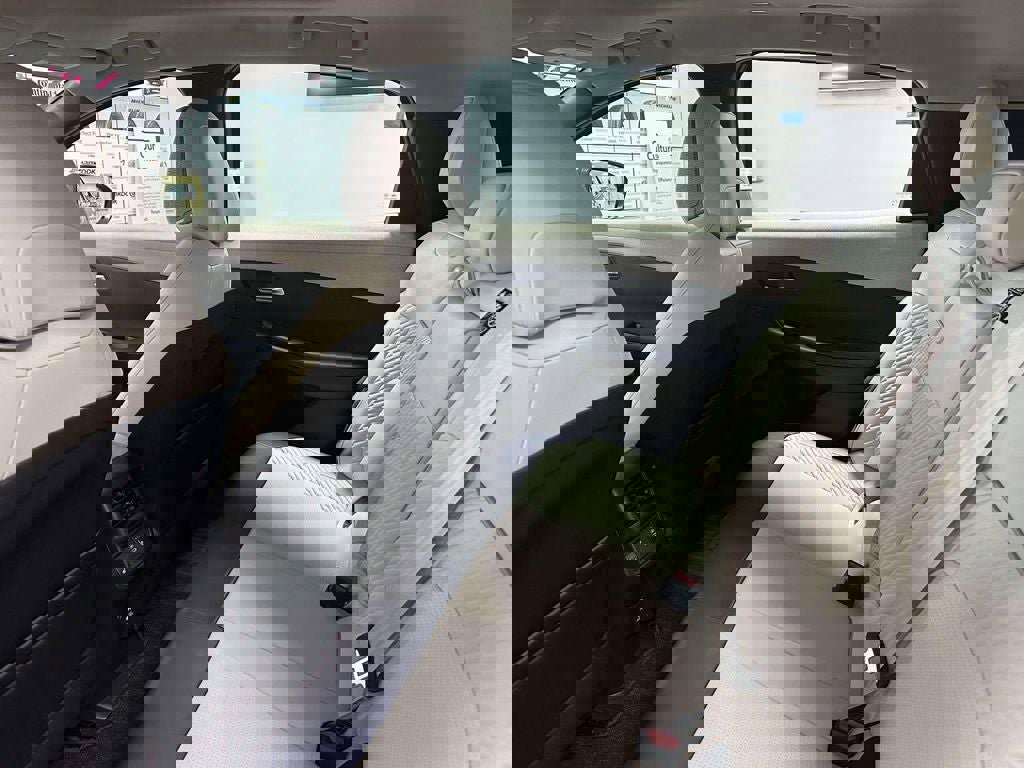 New 2026 Nissan Leaf Platinum+ w/ Floor Mat Package (Platinum+) image 10