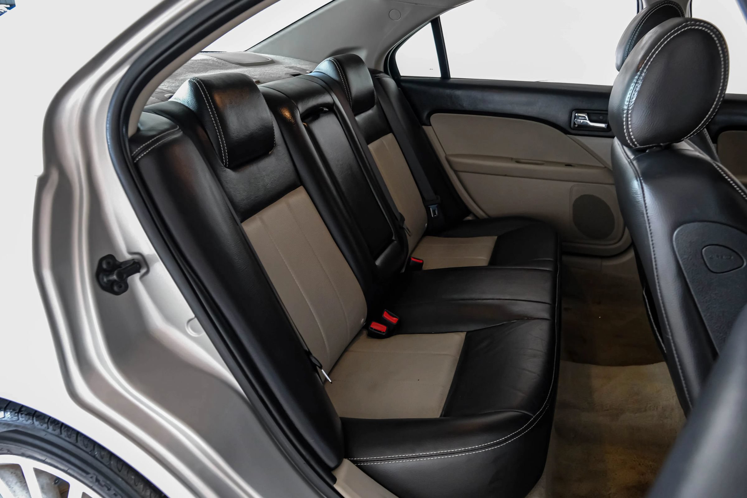 Used 2008 Mercury Milan Premier FWD image 34