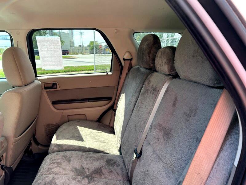 Used 2010 Ford Escape XLT image 8