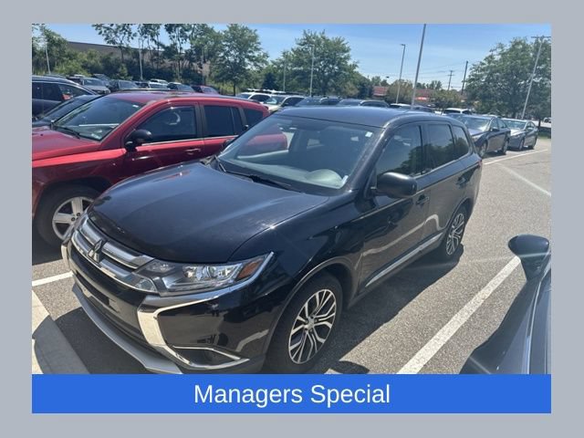 Used 2018 Mitsubishi Outlander ES AWD/4WD image 1