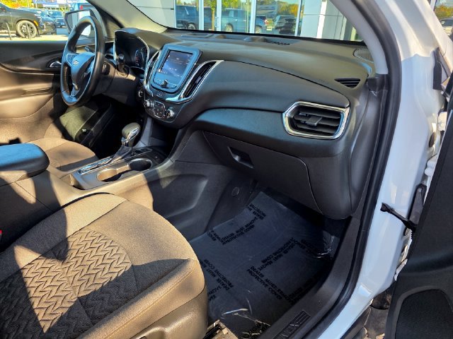 Used 2024 Chevrolet Equinox LT AWD/4WD image 9