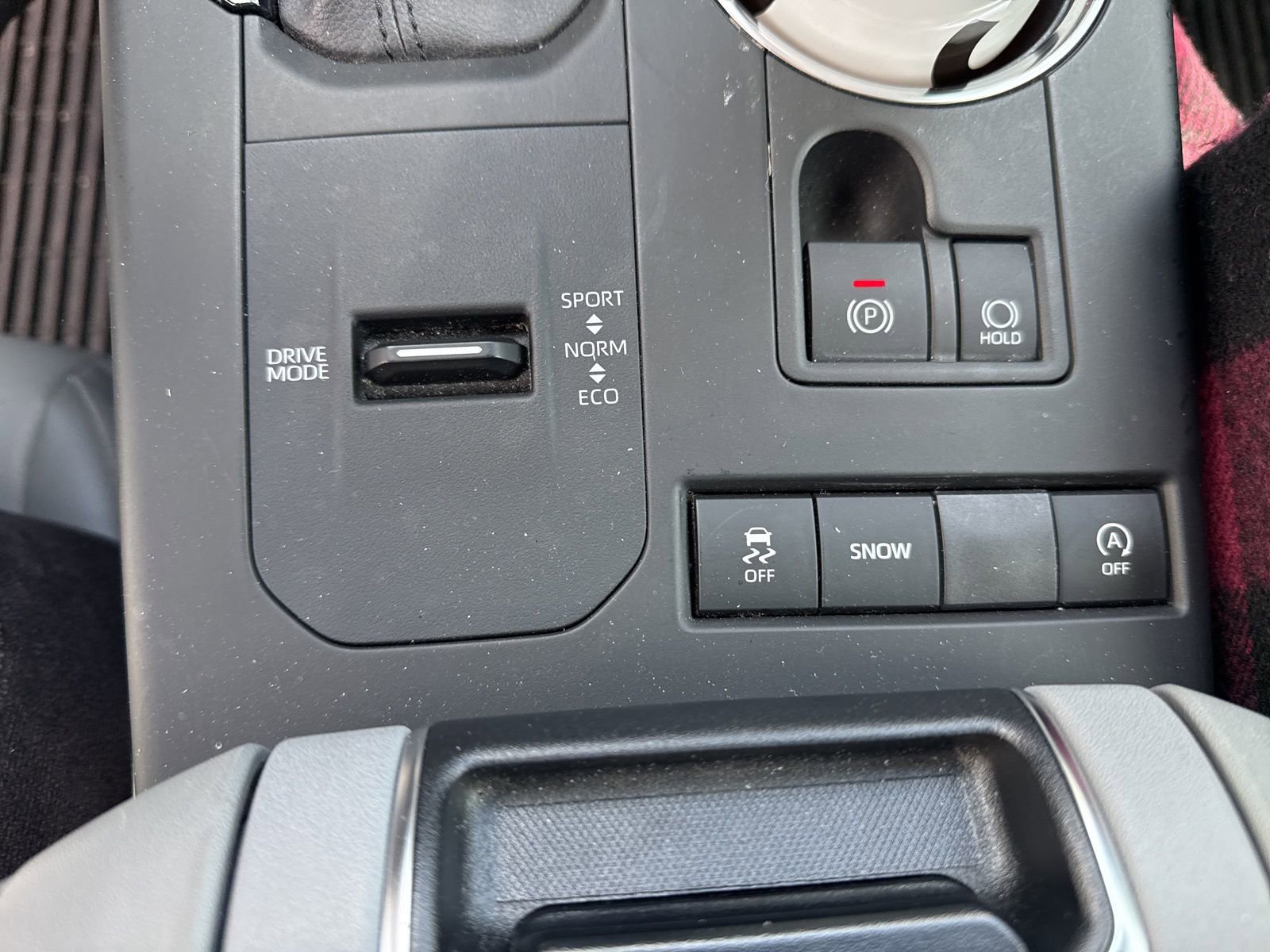 Used 2022 Toyota Highlander XLE image 11