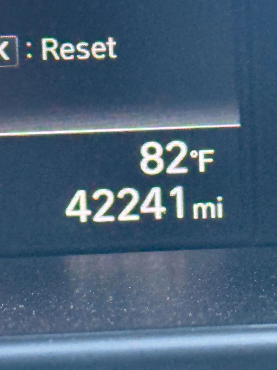 Used 2023 Hyundai Elantra Blue image 13