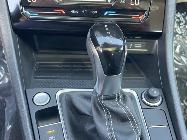 New 2026 Volkswagen Jetta SE FWD image 18