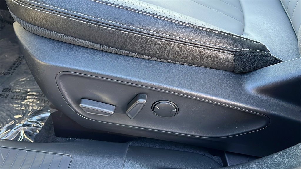 New 2025 Ford Escape SE w/ PHEV Premium Package image 20