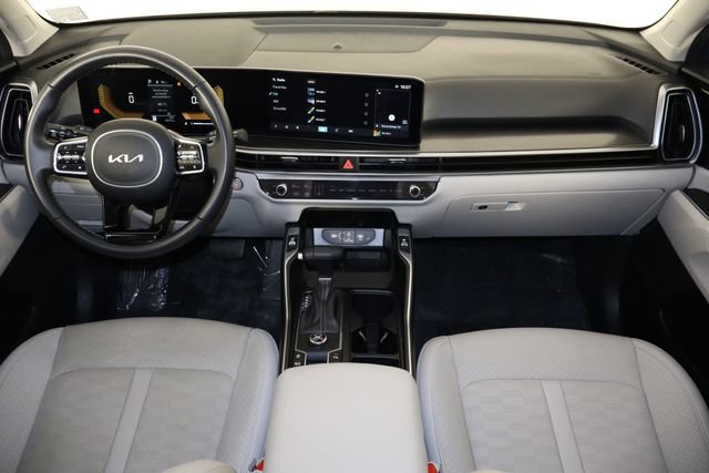 Certified 2025 Kia Sorento EX FWD image 14
