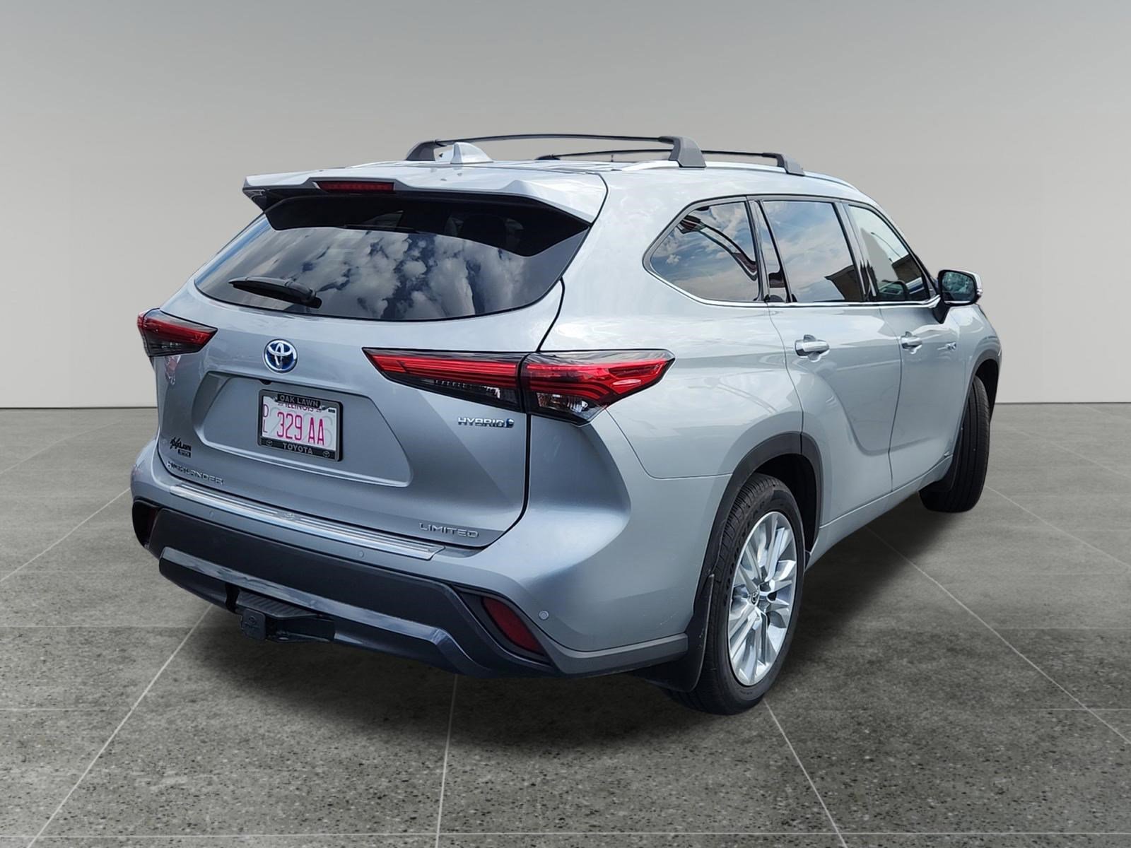 Certified 2021 Toyota Highlander Limited AWD/4WD image 7