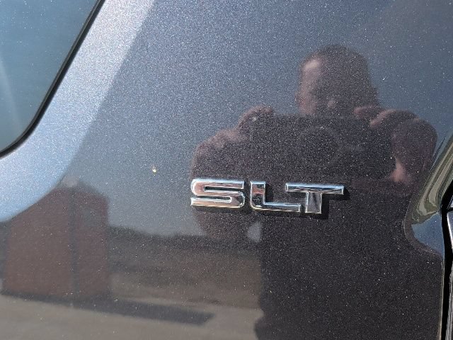 Used 2016 GMC Acadia SLT w/ Technology Package FWD image 11