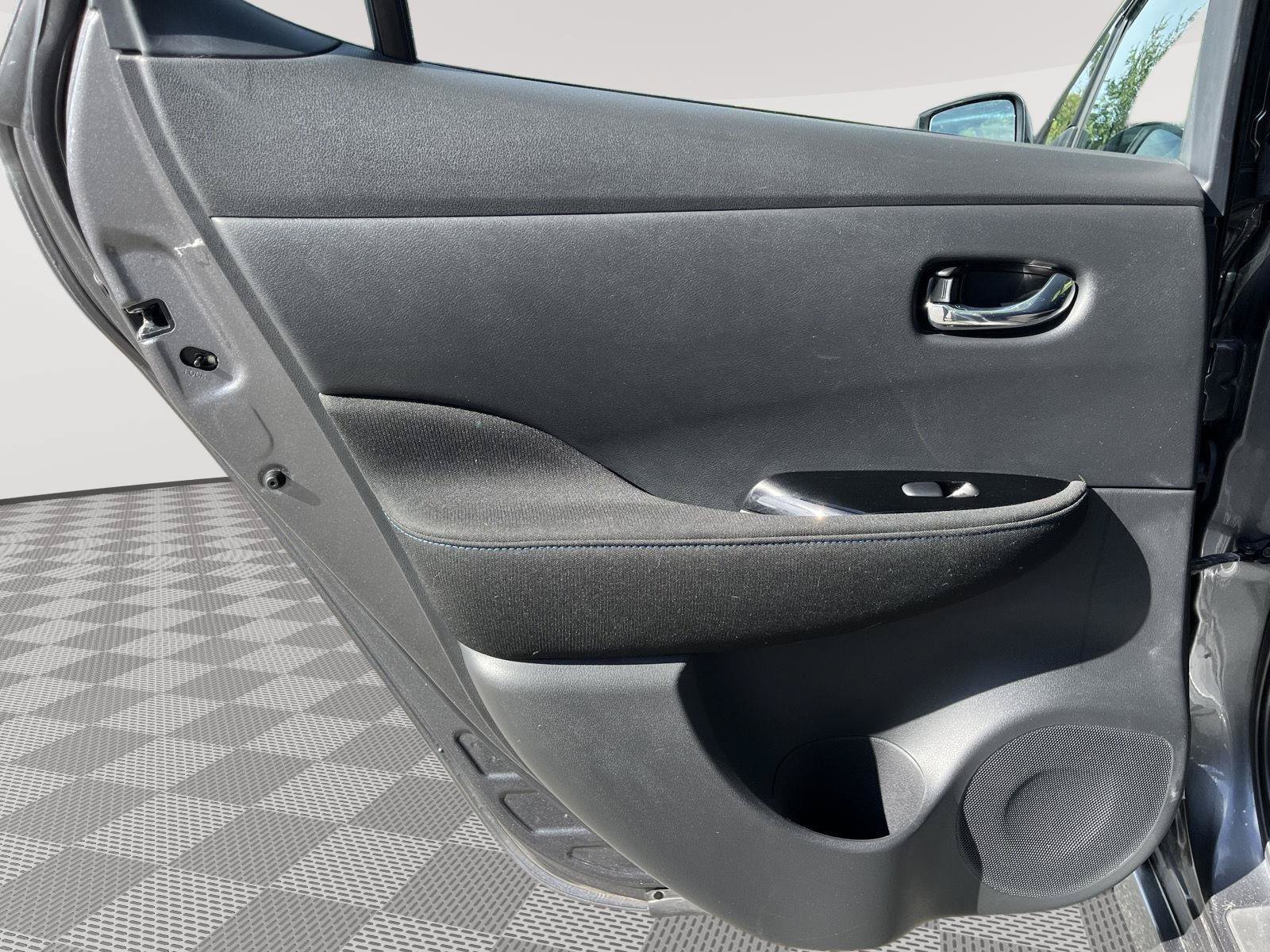 Certified 2025 Nissan Leaf SV Plus FWD image 11