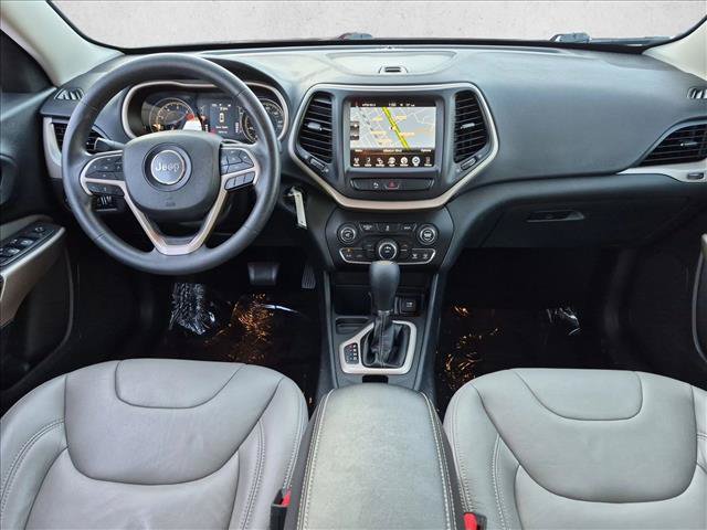 Used 2018 Jeep Cherokee Latitude FWD image 18