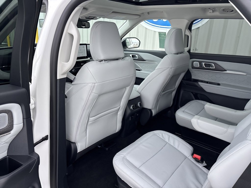 New 2025 Ford Explorer Platinum w/ Ultimate Package image 29