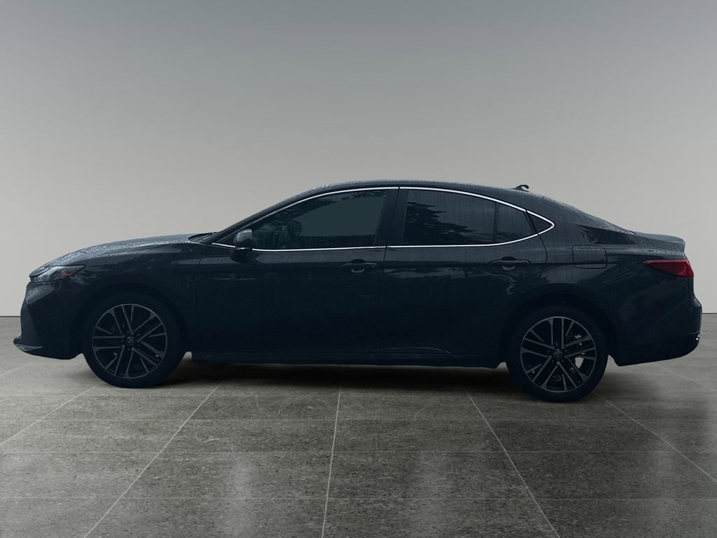 Used 2025 Toyota Camry XLE image 4