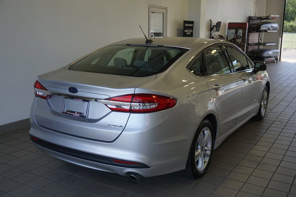 Used 2018 Ford Fusion S image 12