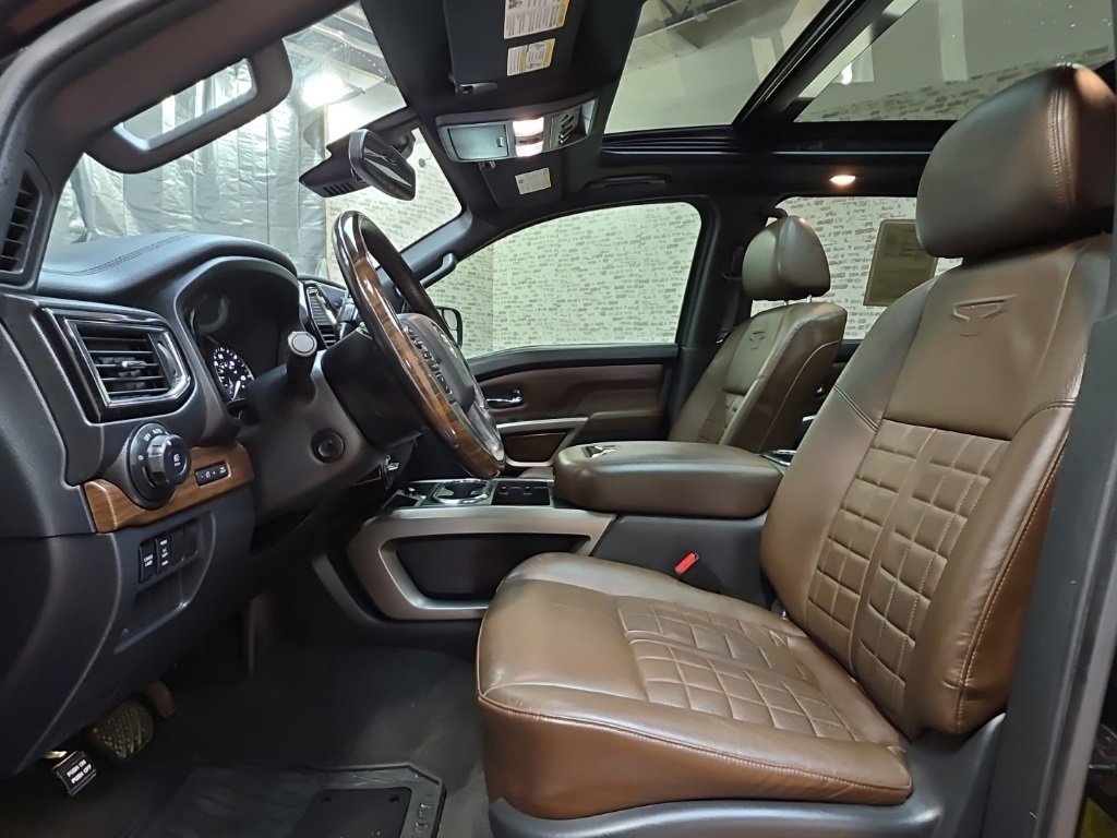 Used 2021 Nissan Titan Platinum Reserve w/ Moonroof Package image 29