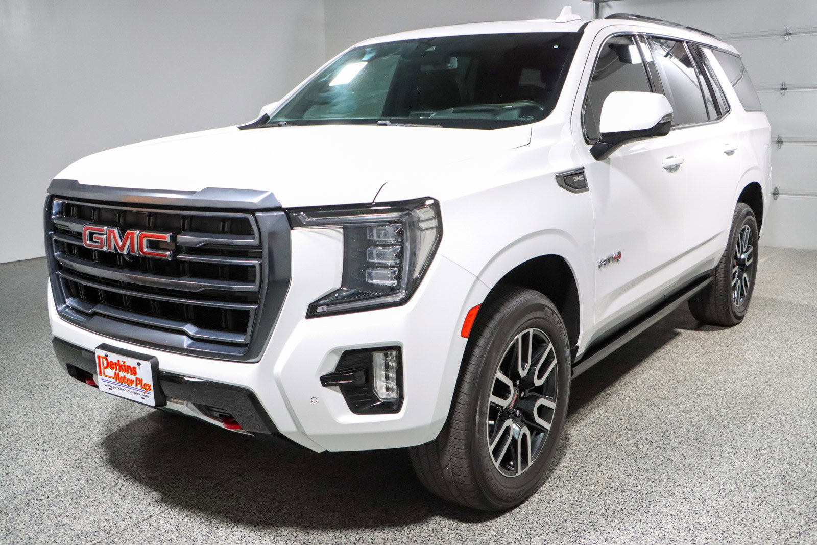 Used 2023 GMC Yukon AT4 w/ AT4 Premium Plus Package AWD/4WD image 37