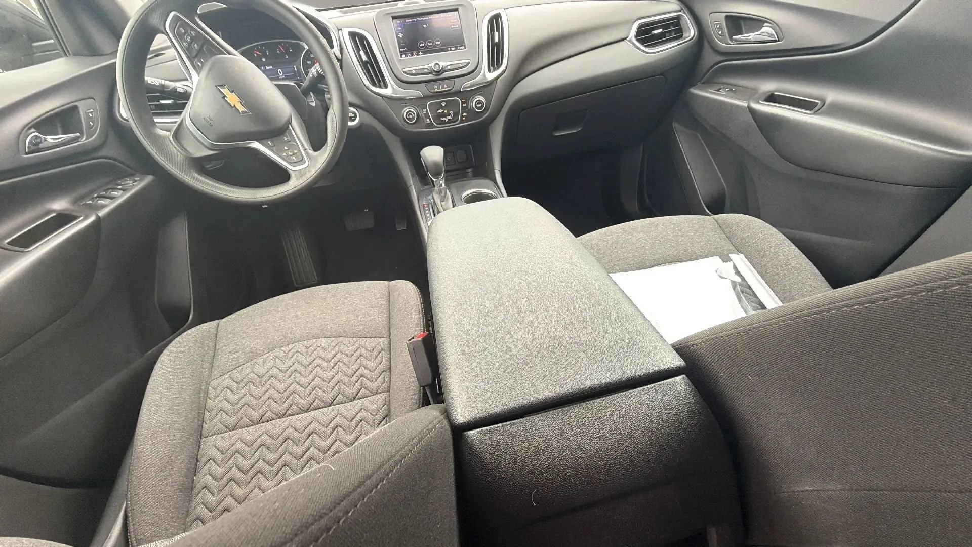 Used 2023 Chevrolet Equinox LT FWD image 18