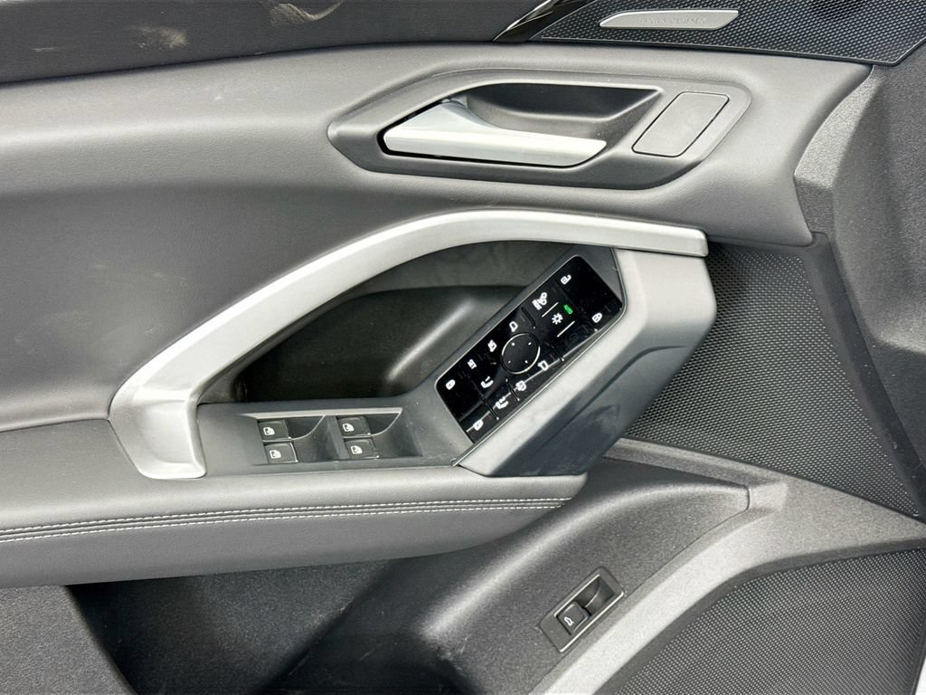 Certified 2025 Audi Q5 Premium w/ Premium Plus AWD/4WD image 22