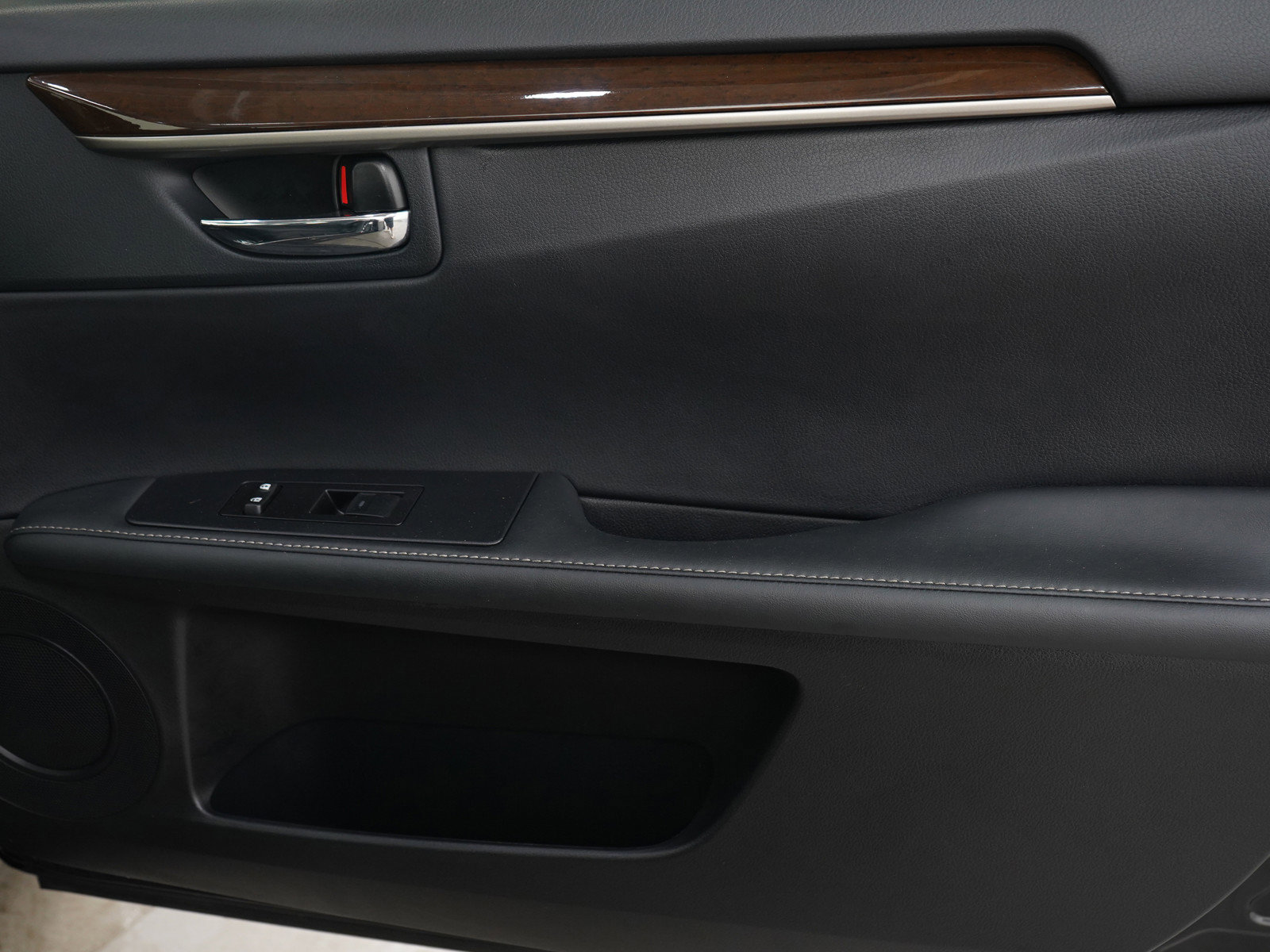 Used 2014 Lexus ES 350 w/ Premium Package FWD image 9