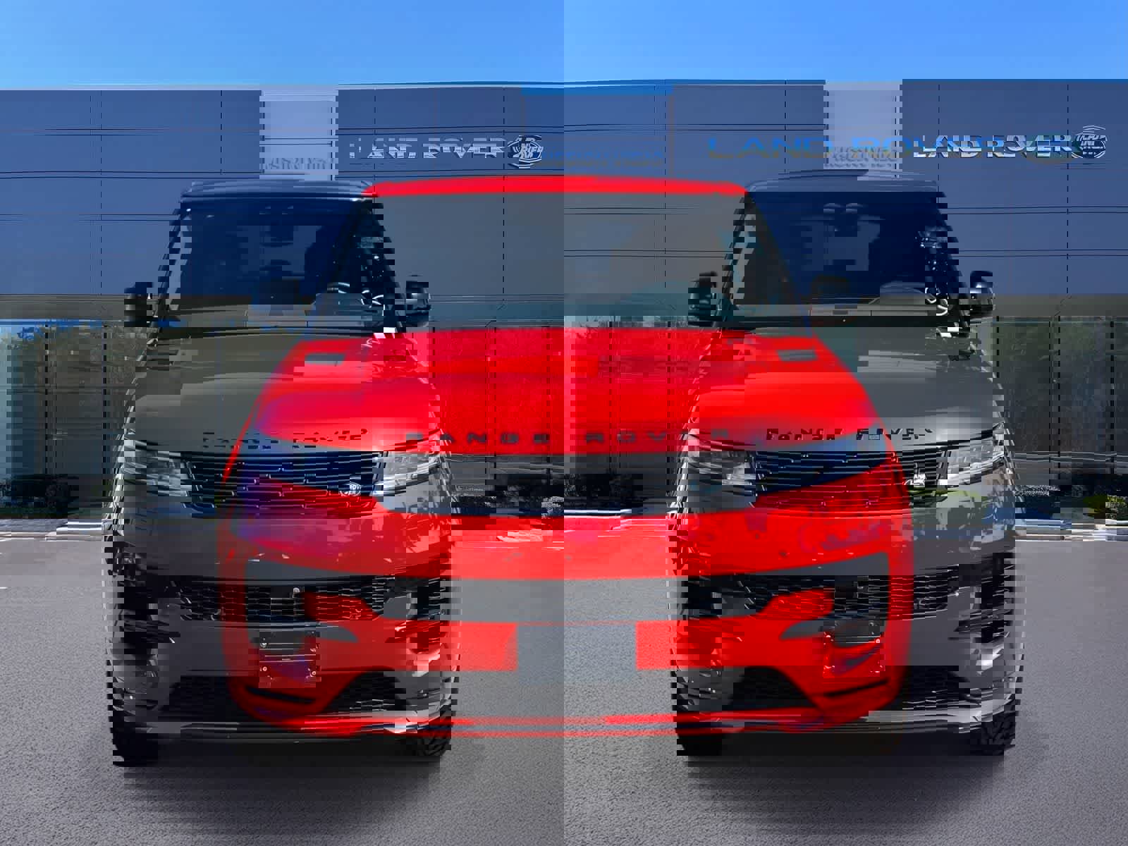 Used 2024 Land Rover Range Rover Sport Dynamic SE AWD/4WD image 2