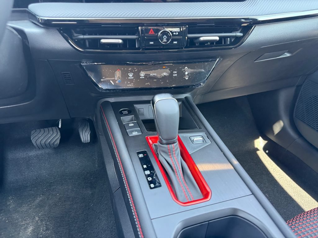 New 2026 Nissan Kicks SR AWD/4WD image 13