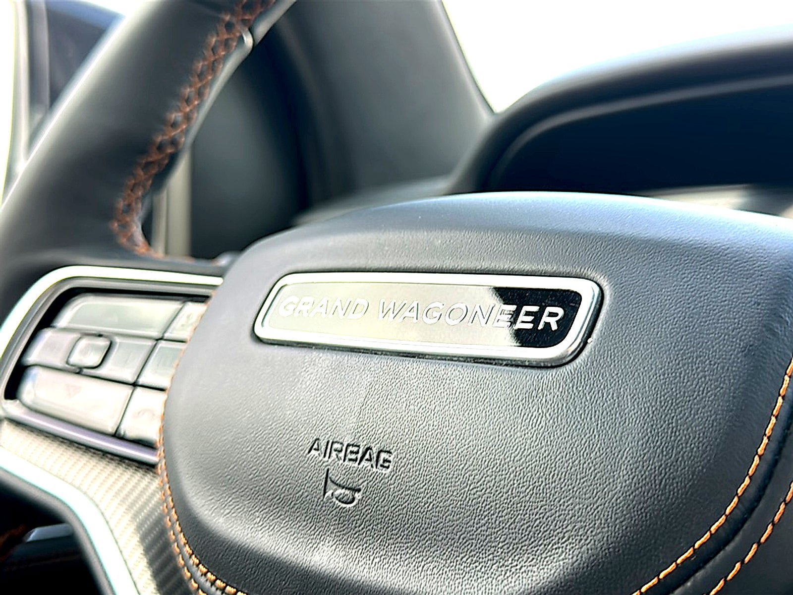 Used 2023 Jeep Grand Wagoneer Series III AWD/4WD image 37