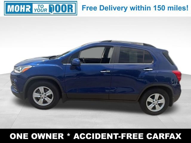 Used 2017 Chevrolet Trax LT w/ Sun & Sound Package FWD image 2