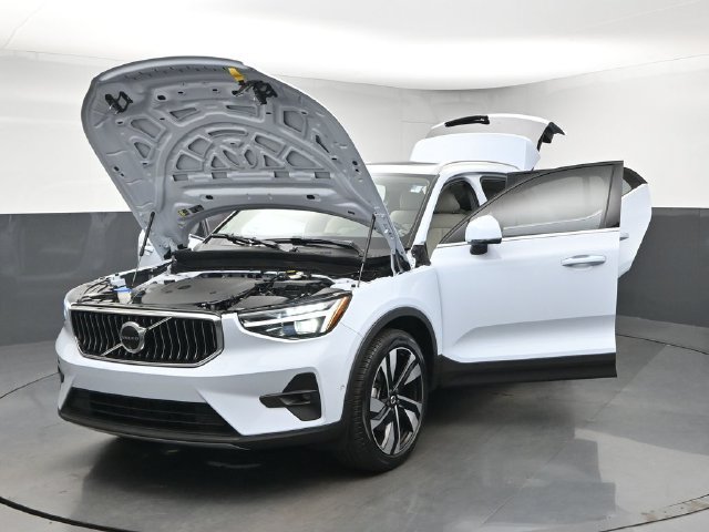 Used 2024 Volvo XC40 B5 Ultimate AWD/4WD image 44