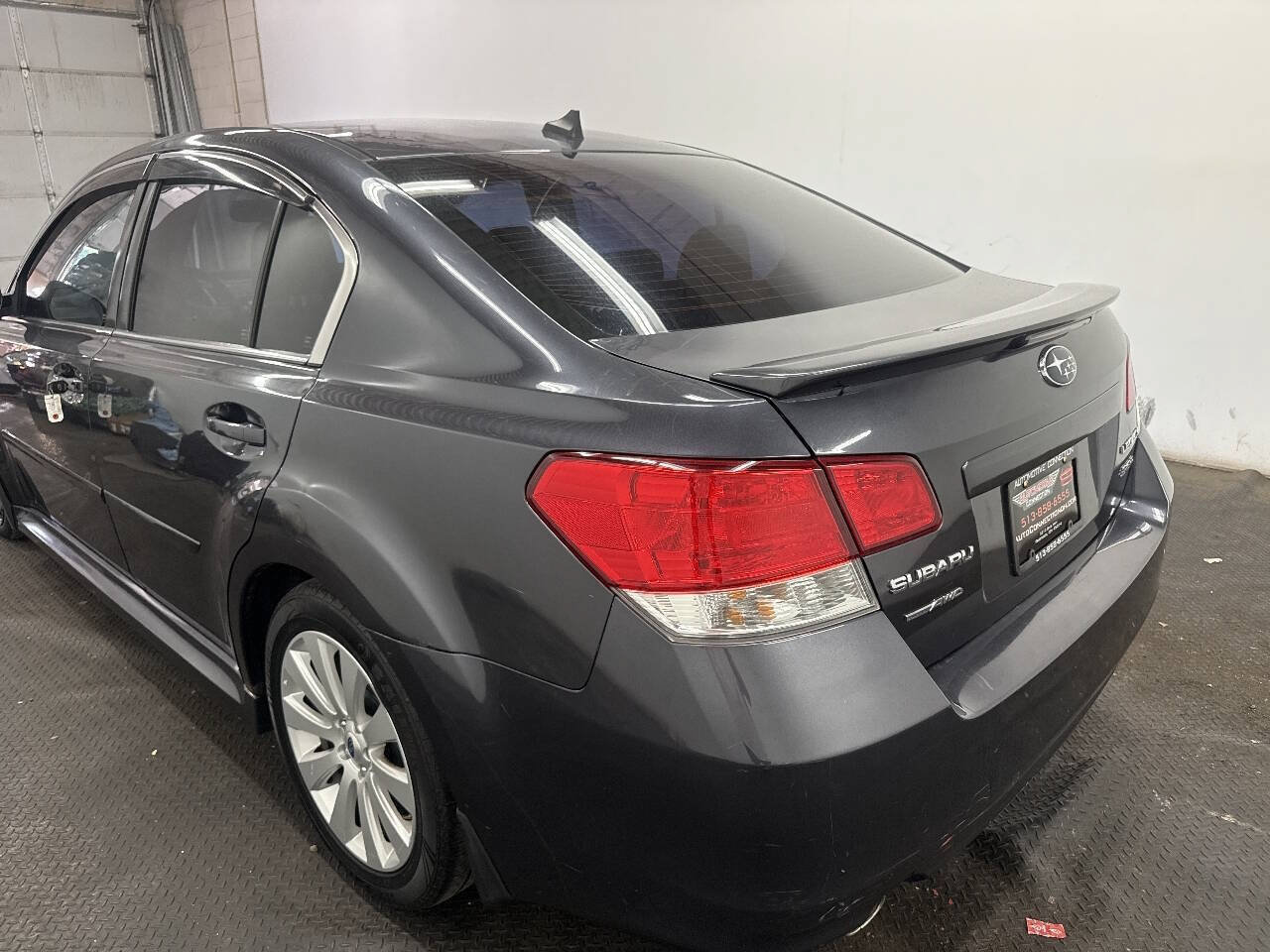 Used 2011 Subaru Legacy 3.6R Limited AWD/4WD image 3