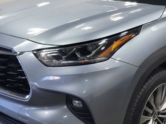 Used 2021 Toyota Highlander Platinum AWD/4WD image 9