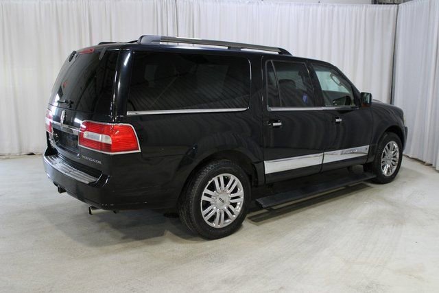 Used 2008 Lincoln Navigator L 4WD image 6