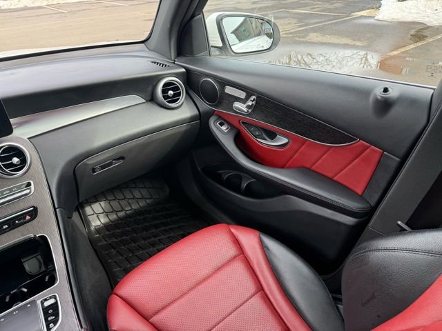 Used 2022 Mercedes-Benz GLC 300 4MATIC image 35