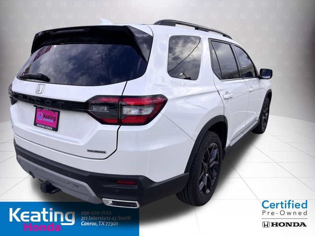 Used 2025 Honda Pilot Touring image 7