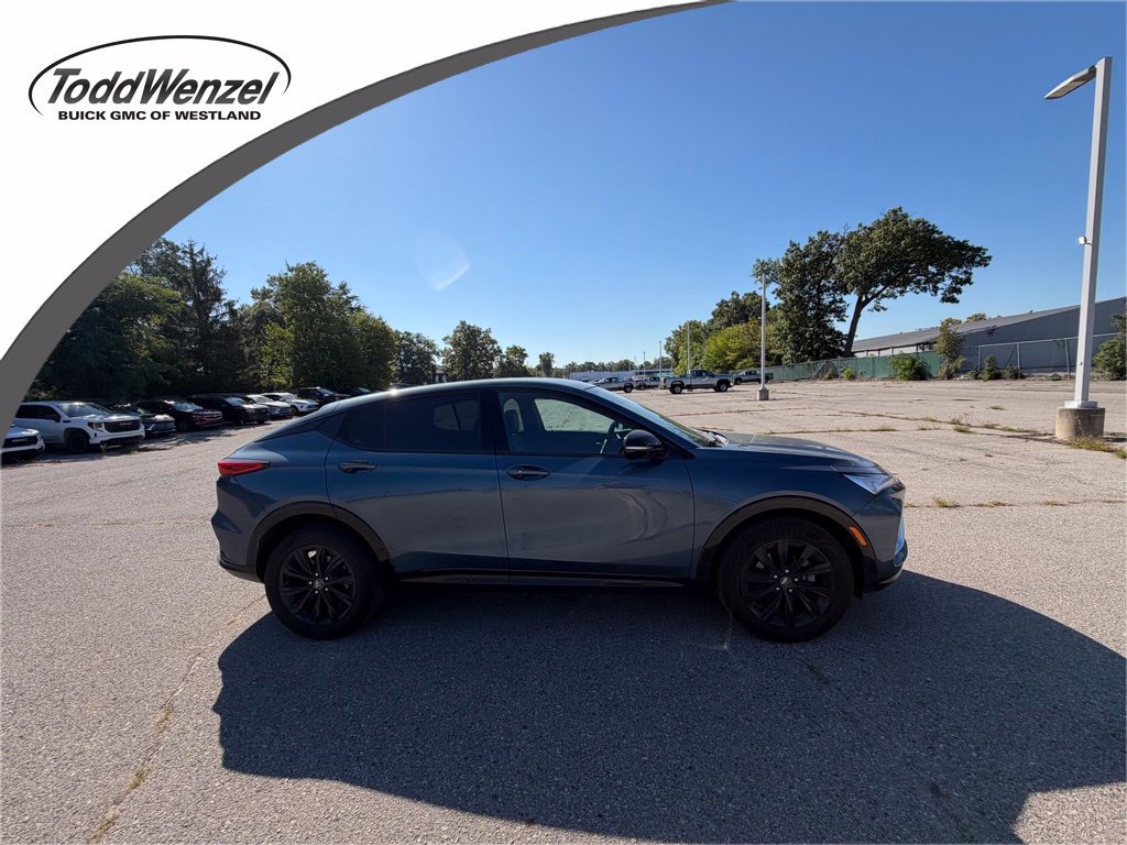 Used 2024 Buick Envista Sport Touring w/ Convenience I Package