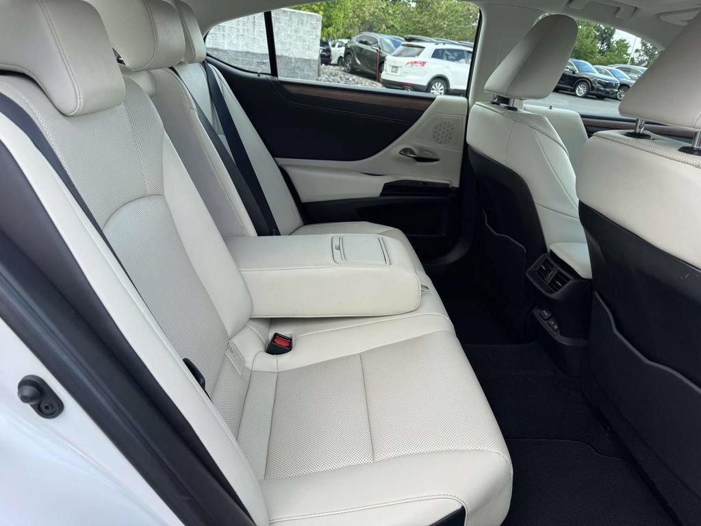 Used 2025 Lexus ES 350 w/ Premium Package FWD image 15