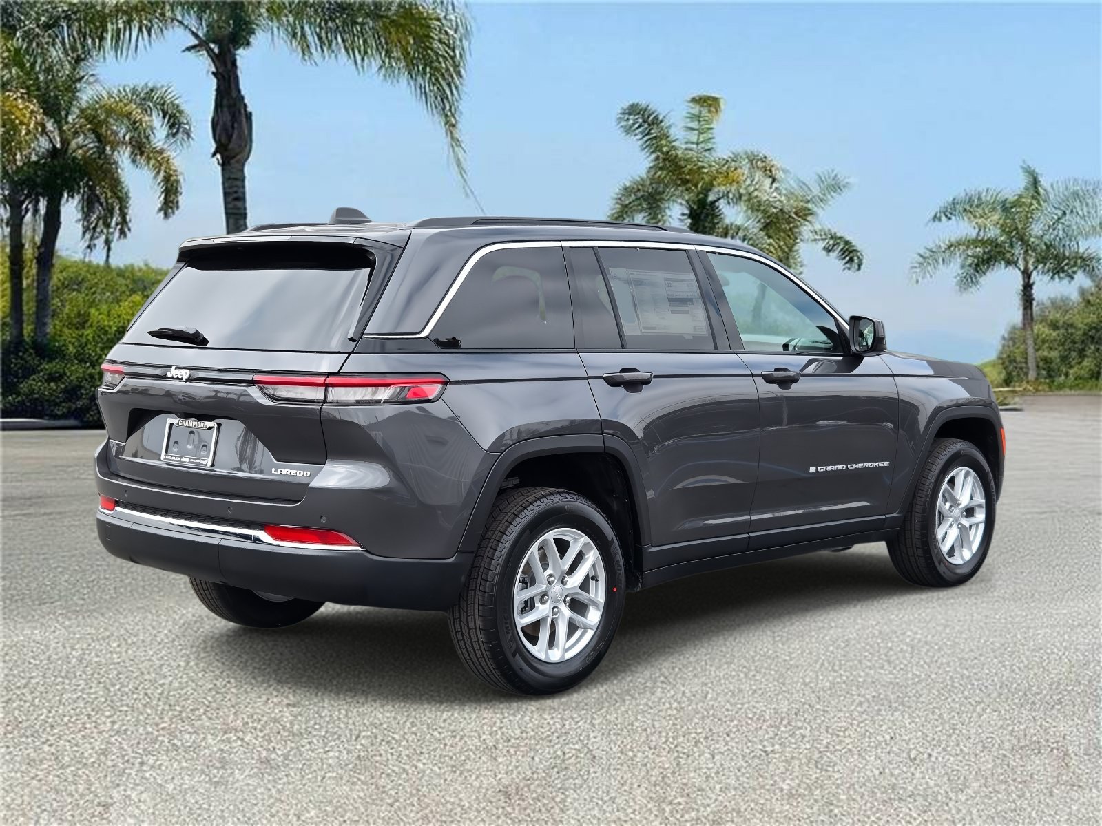 New 2026 Jeep Grand Cherokee Laredo X RWD image 4