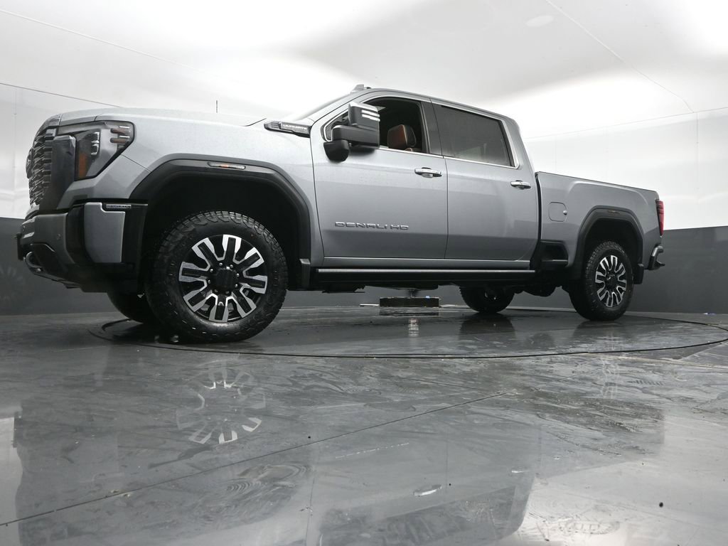 Used 2024 GMC Sierra 3500 Denali Ultimate image 44