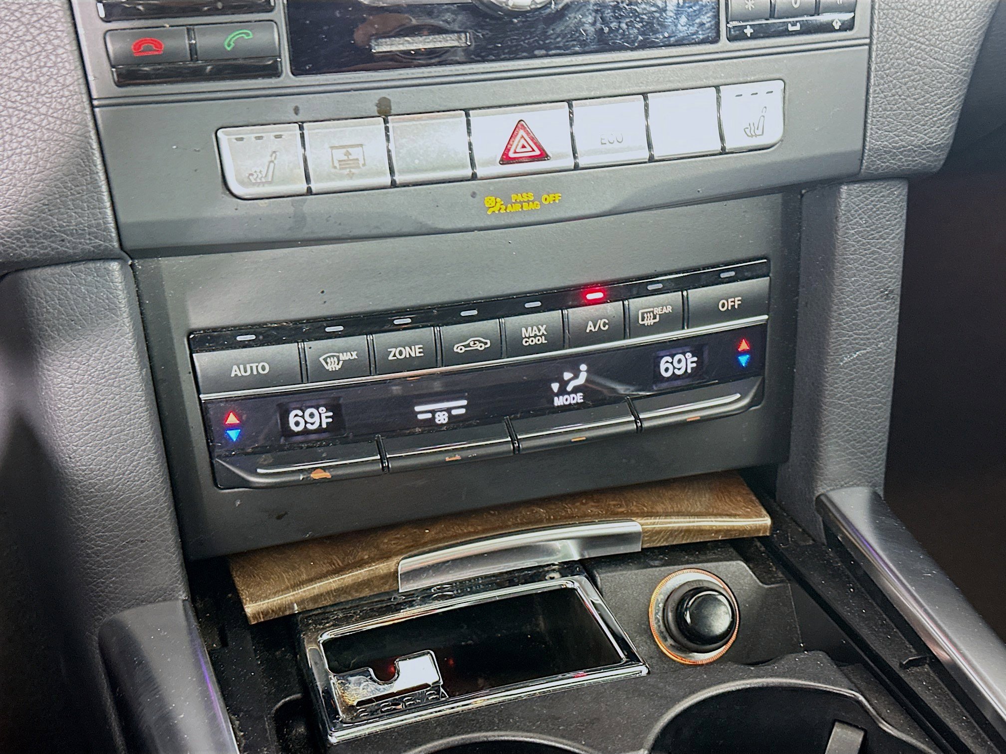 Used 2014 Mercedes-Benz E 350 Sedan image 24