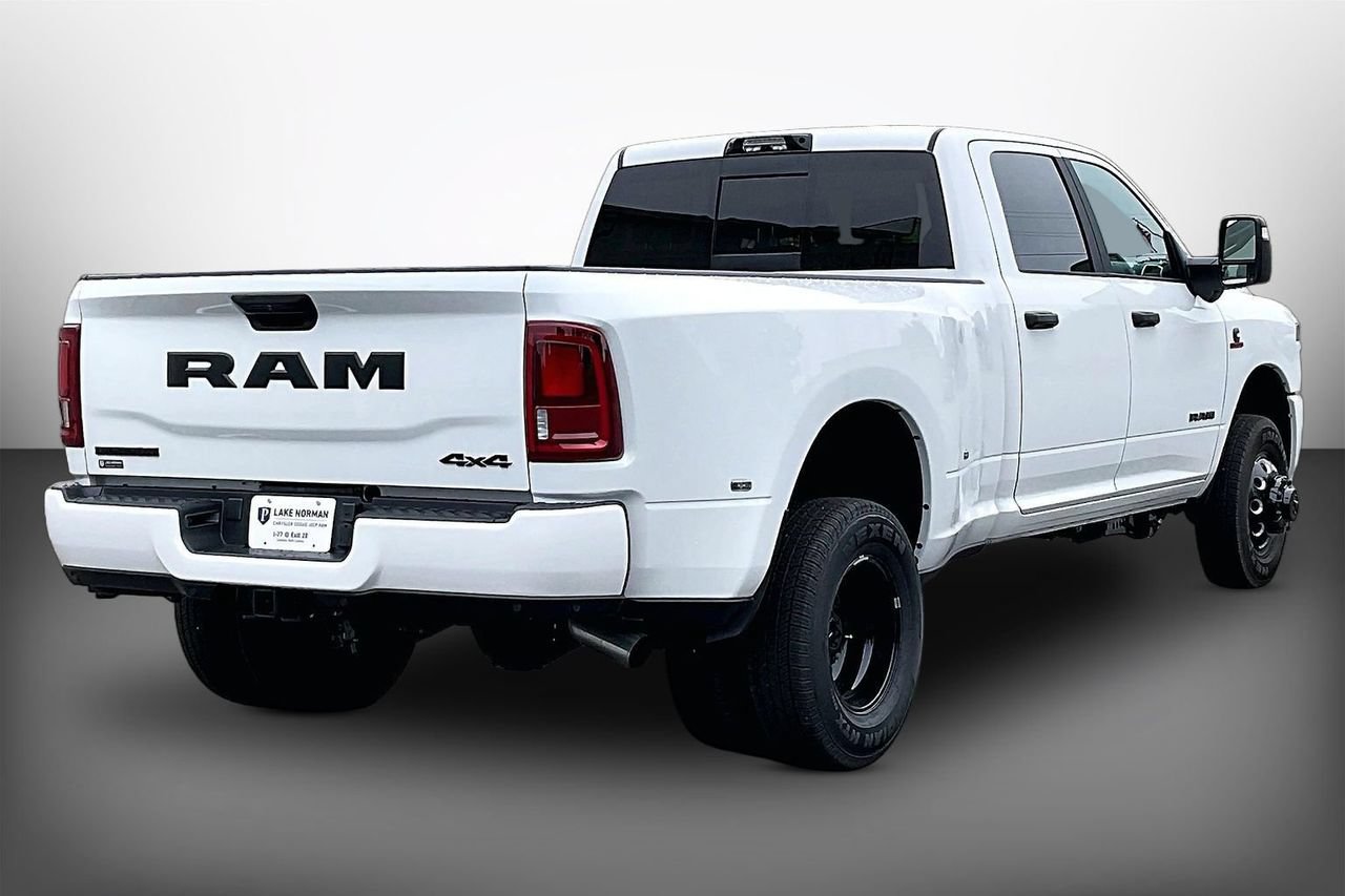 New 2026 RAM 3500 Big Horn AWD/4WD image 8