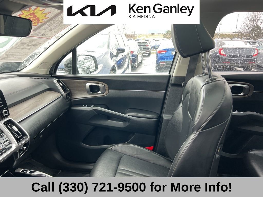 Certified 2022 Kia Sorento EX w/ Panoramic Sunroof Package image 41